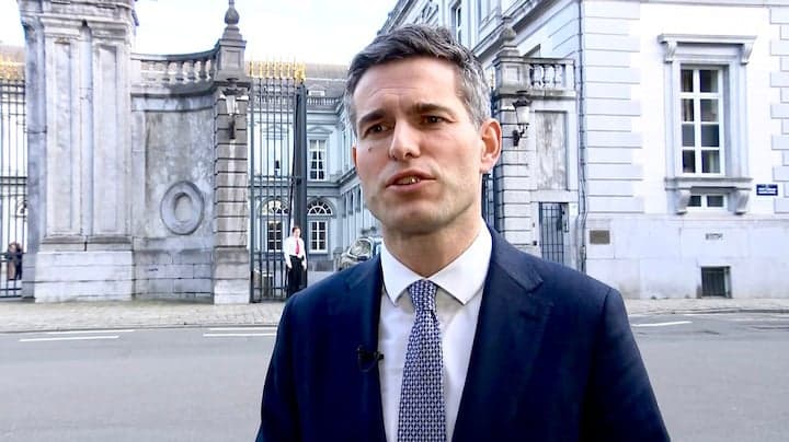 Kabinet zet grootschalige operatie op voor terughalen gestrande reizigers uit Midden-Oosten