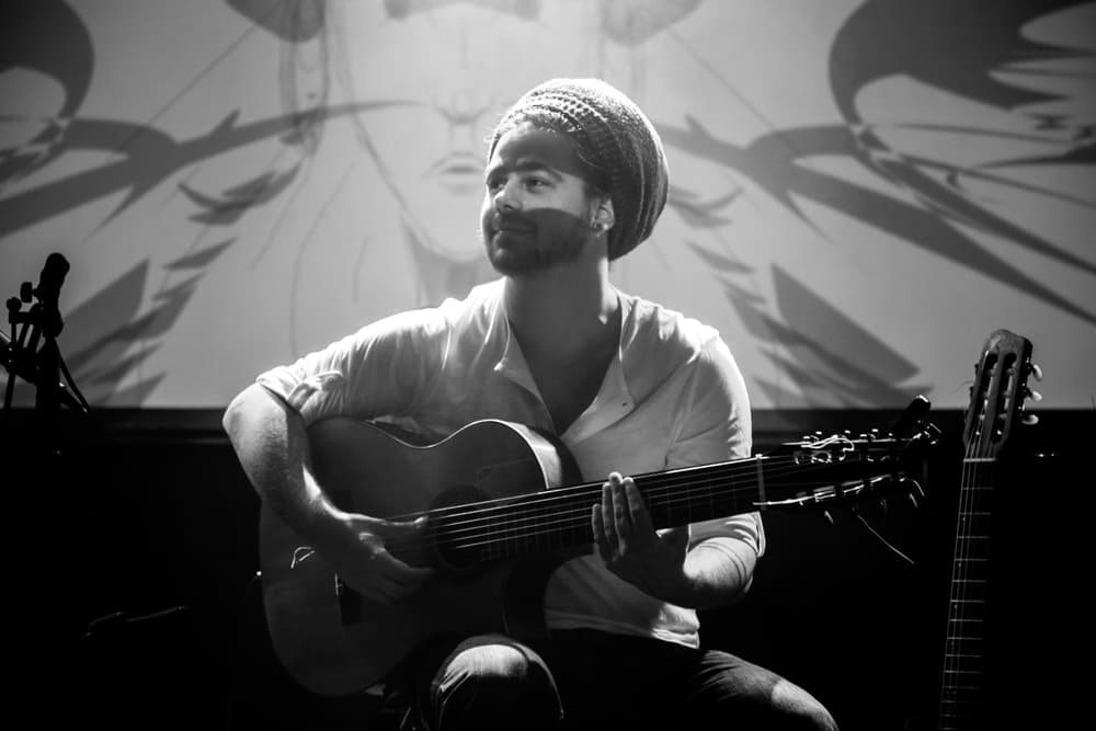 Eric Clapton toont muzikale vaardigheden op latere leeftijd