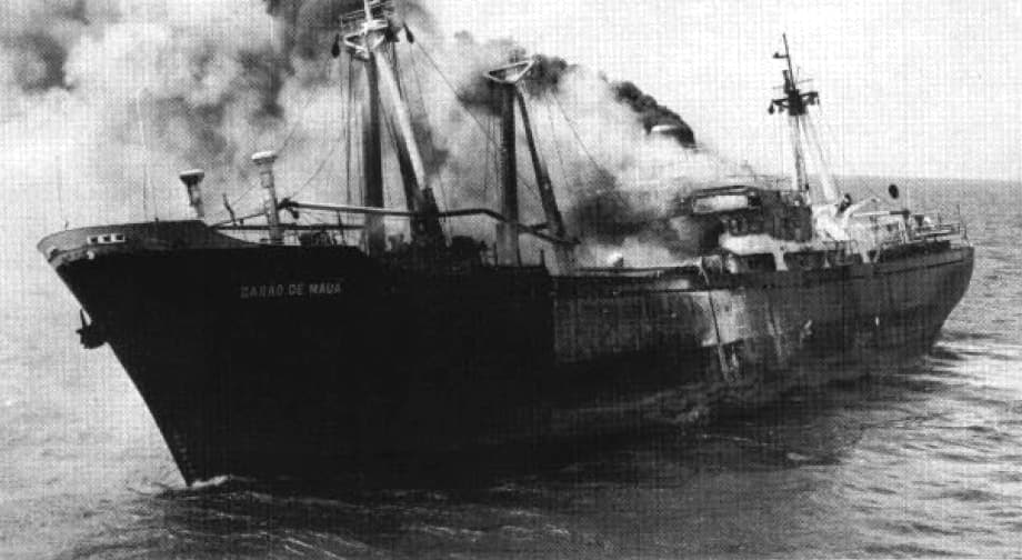 Iran beschiet opnieuw containerschip in Straat van Hormuz