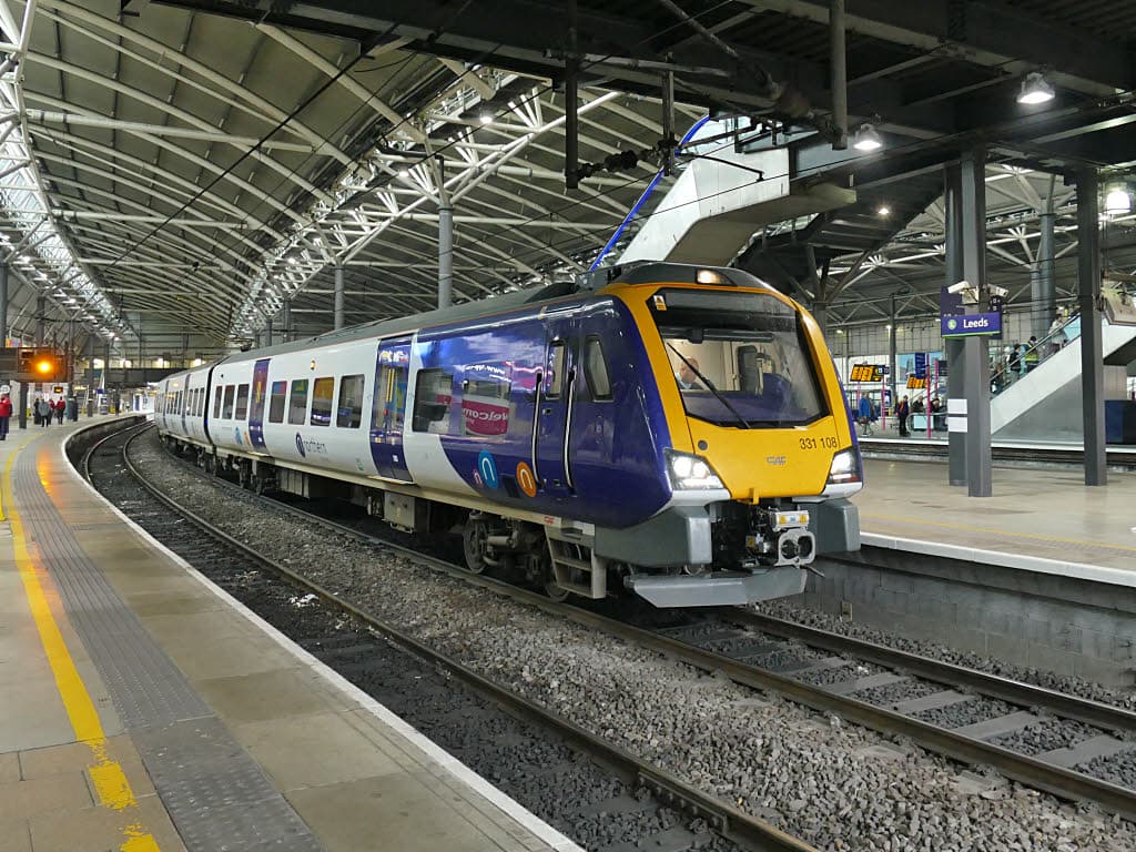 Arriva en NS voeren aanpassingen door en onderzoeken drukte op spoor