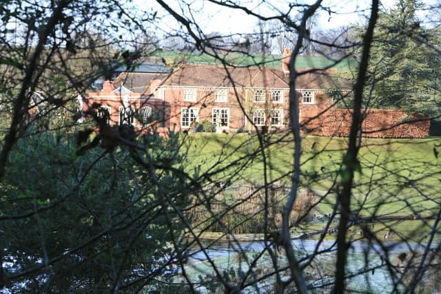 Vrouw durft geen seks te hebben thuis vanwege kinderen