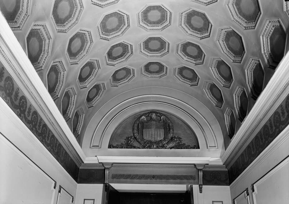 Nieuwe dierenartsenpraktijk opent met roze muren en aparte wachtruimte voor katten